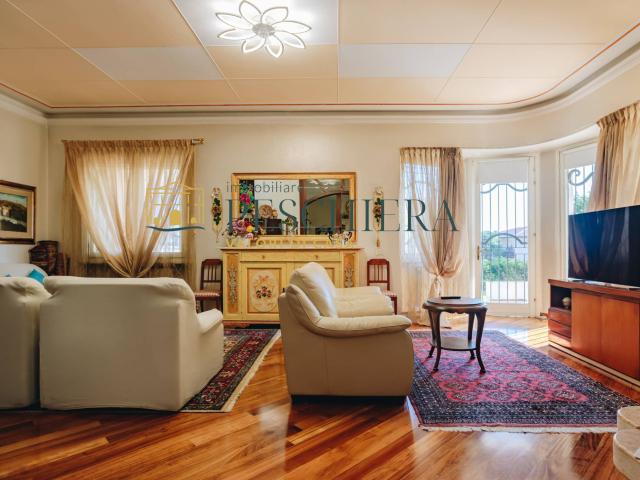 Appartamento in vendita a Desenzano del Garda, Desenzano del Garda