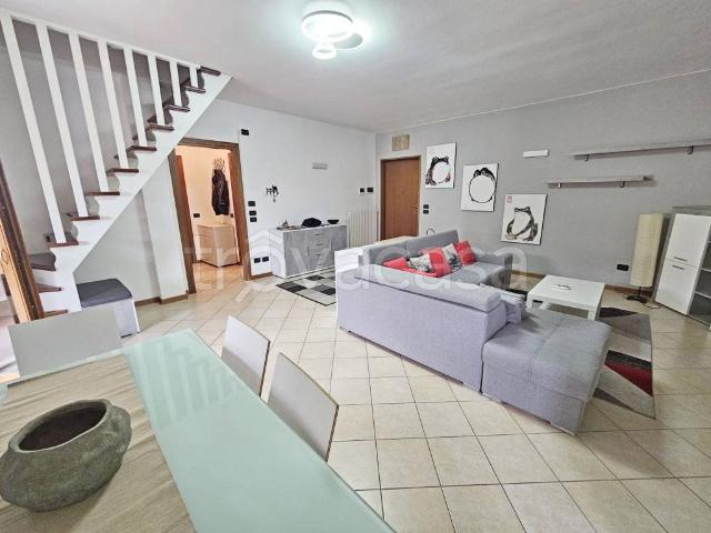 Appartamento in vendita a Desenzano del Garda piazza Per la Concordia, San Martino Della Battaglia