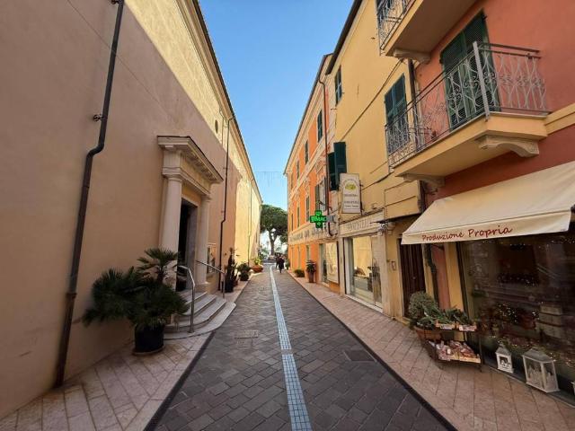 Appartamento in vendita a Diano Marina IM