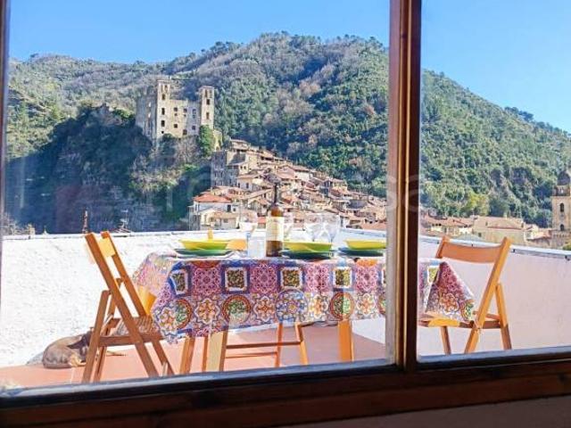 Appartamento in vendita a Dolceacqua