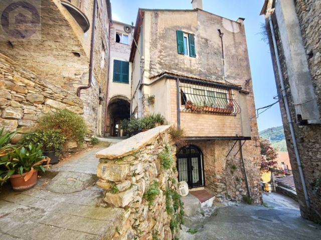 Appartamento in vendita a Dolcedo IM