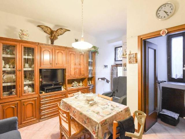 Appartamento in vendita a Erba CO