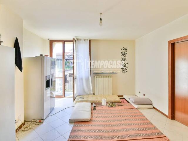 Appartamento in vendita a Erba CO