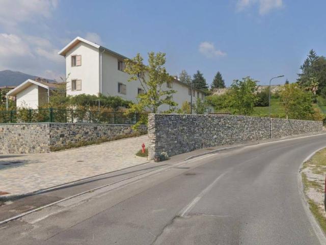Appartamento in vendita a Erba CO