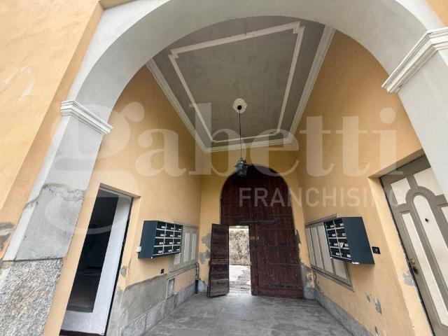Appartamento in vendita a Erba CO