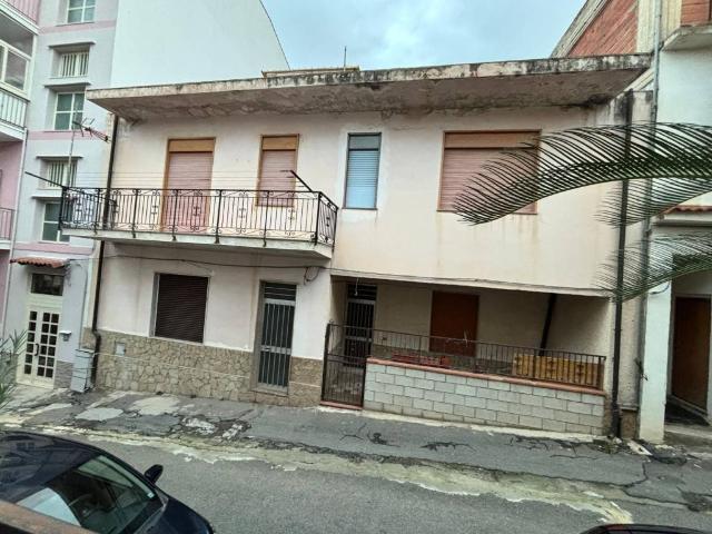 Appartamento in vendita a Furnari ME