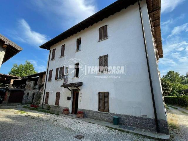 Appartamento in vendita a Faloppio CO