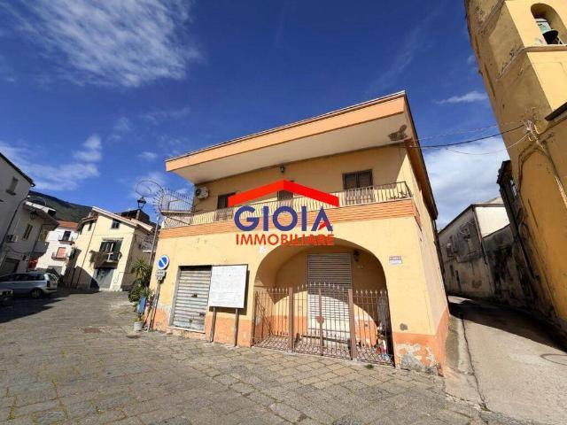 Appartamento in vendita a Falciano del Massico CE