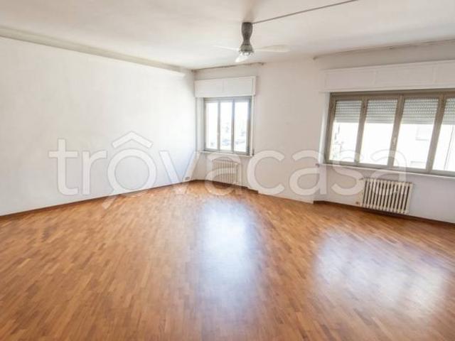 Appartamento in vendita a Falconara Marittima, Centro
