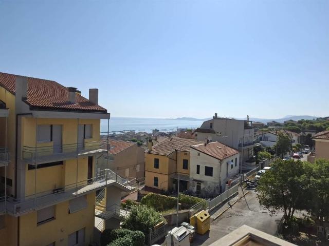 Appartamento in vendita a Falconara Marittima AN