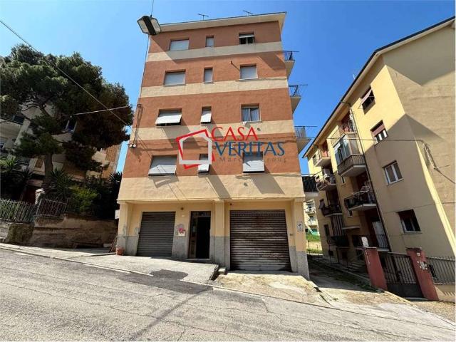 Appartamento in vendita a Falconara Marittima AN