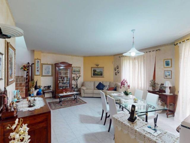 Appartamento in vendita a Falconara Marittima AN
