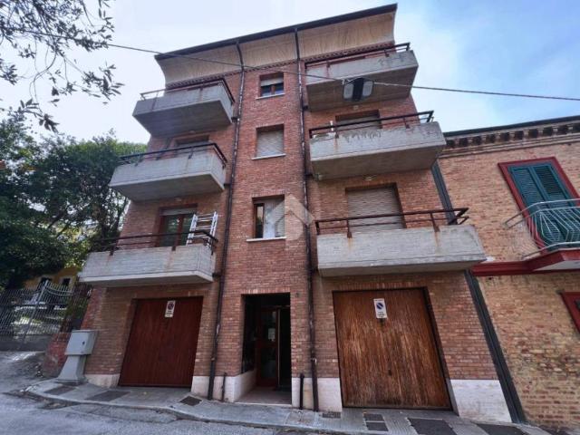 Appartamento in vendita a Falconara Marittima AN