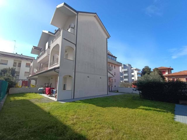 Appartamento in vendita a Fano, Licei