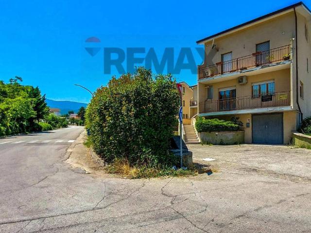 Appartamento in vendita a Fara Filiorum Petri CH