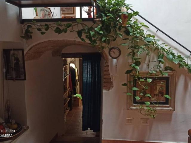 Appartamento in vendita a Fara in Sabina RI