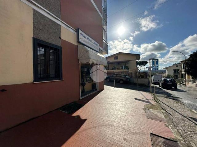 Appartamento in vendita a Fara in Sabina viale s. Francesco, 16, Passo Corese