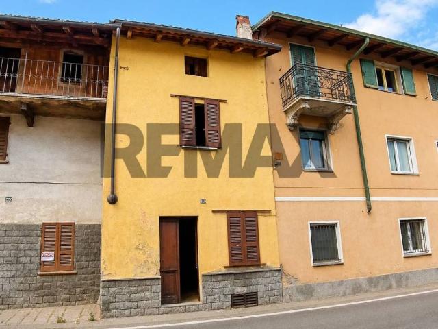 Appartamento in vendita a Fara Novarese NO