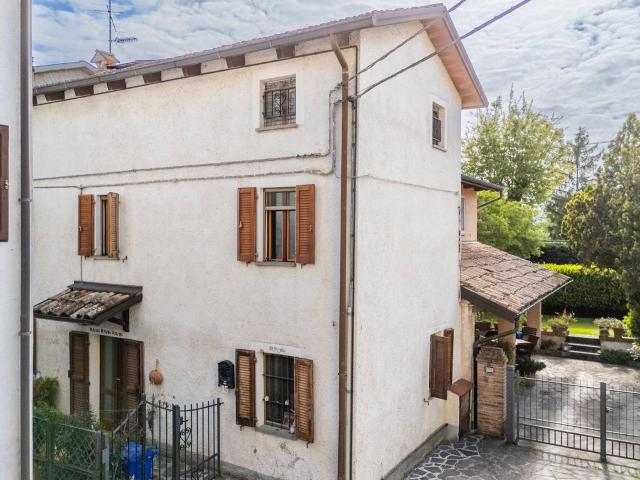 Appartamento in vendita a Felino