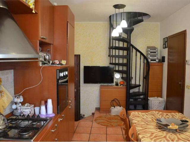 Appartamento in vendita a Fenegrò CO