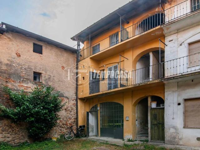 Appartamento in vendita a Fenegrò CO