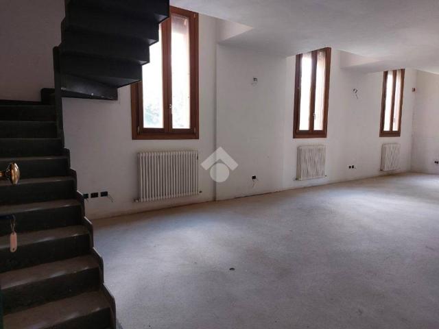 Appartamento in vendita a Ferrara FE