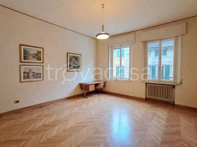 Appartamento in vendita a Ferrara via Palestro, Centro Storico