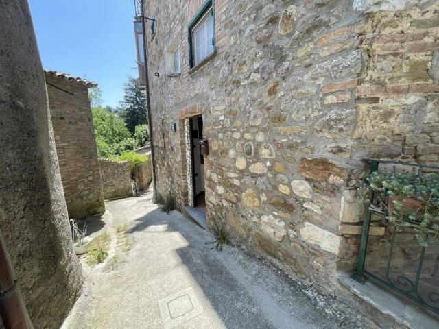 Appartamento in vendita a Ficulle TR