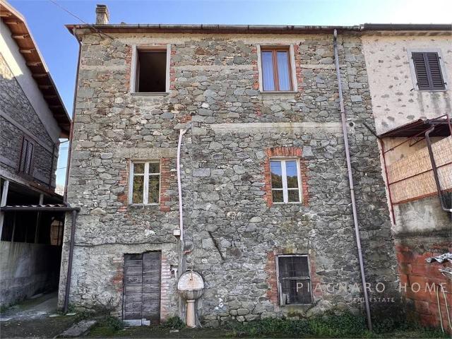 Appartamento in vendita a Filattiera MS