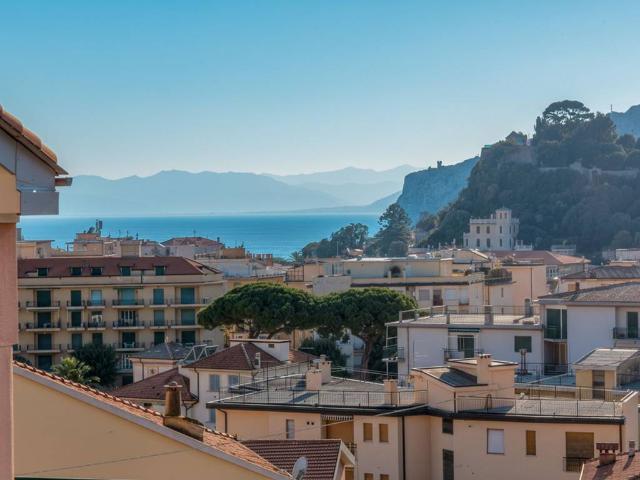 Appartamento in vendita a Finale Ligure SV