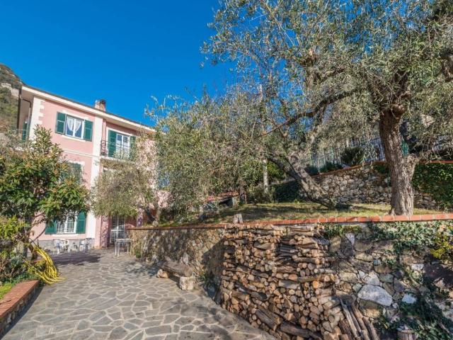 Appartamento in vendita a Finale Ligure SV