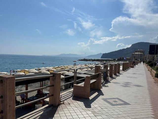 Appartamento in vendita a Finale Ligure SV