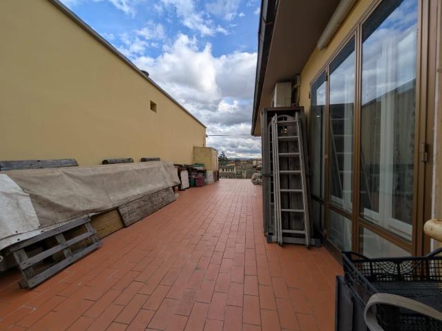 Appartamento in vendita a Firenze
