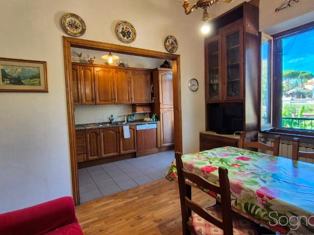 APPARTAMENTO in VENDITA a FIRENZE CAMPO DI MARTE / CURE / COVERCIANO di 3 vani