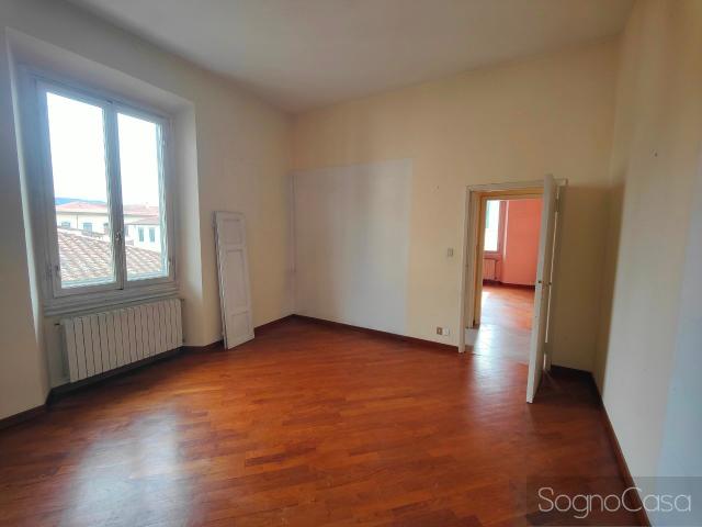 APPARTAMENTO in VENDITA a FIRENZE CAMPO DI MARTE / CURE / COVERCIANO di 3 vani