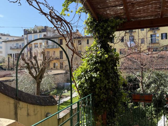APPARTAMENTO in VENDITA a FIRENZE CAMPO DI MARTE / CURE / COVERCIANO di 4 vani