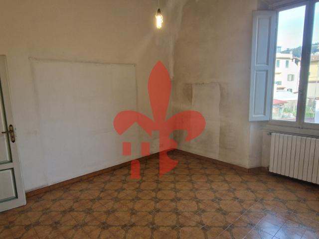APPARTAMENTO in VENDITA a FIRENZE CAMPO DI MARTE / CURE / COVERCIANO di 4 vani