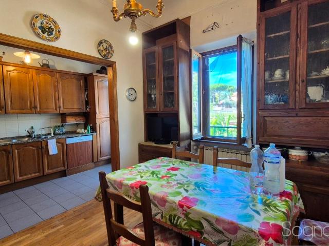 APPARTAMENTO in VENDITA a FIRENZE CAMPO DI MARTE / CURE / COVERCIANO di 4 vani