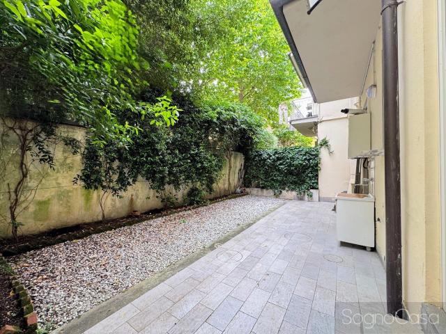 APPARTAMENTO in VENDITA a FIRENZE CAMPO DI MARTE / CURE / COVERCIANO di 4 vani