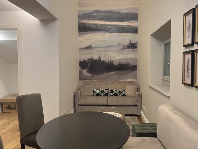 APPARTAMENTO in VENDITA a FIRENZE CENTRO OLTRARNO / S. SPIRITO / S.FREDIANO di 3 vani