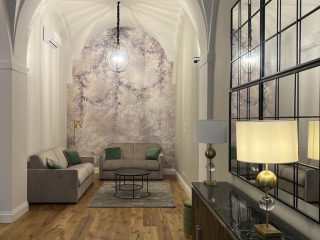 APPARTAMENTO in VENDITA a FIRENZE CENTRO OLTRARNO / S. SPIRITO / S.FREDIANO di 3 vani
