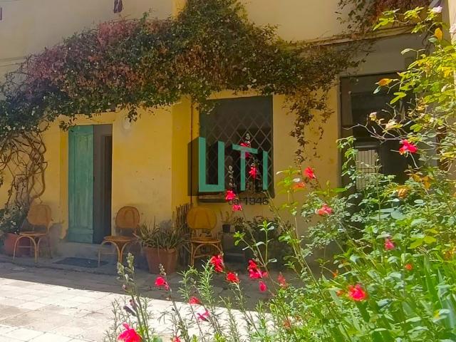 APPARTAMENTO in VENDITA a FIRENZE CENTRO OLTRARNO / S. SPIRITO / S.FREDIANO di 3 vani