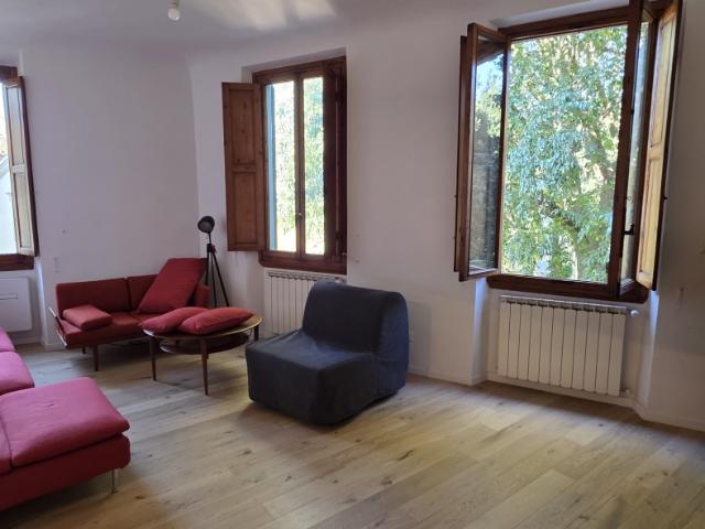 APPARTAMENTO in VENDITA a FIRENZE CENTRO OLTRARNO / S. SPIRITO / S.FREDIANO di 4 vani