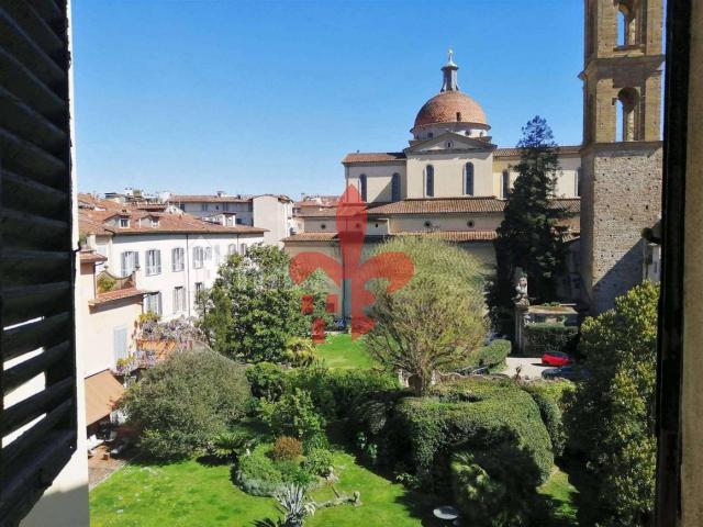 APPARTAMENTO in VENDITA a FIRENZE CENTRO OLTRARNO / S. SPIRITO / S.FREDIANO di 6 vani