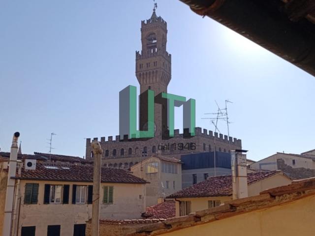 APPARTAMENTO in VENDITA a FIRENZE CENTRO DUOMO di 3 vani