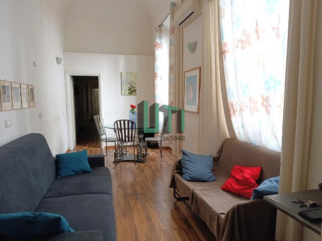 APPARTAMENTO in VENDITA a FIRENZE CENTRO DUOMO di 4 vani