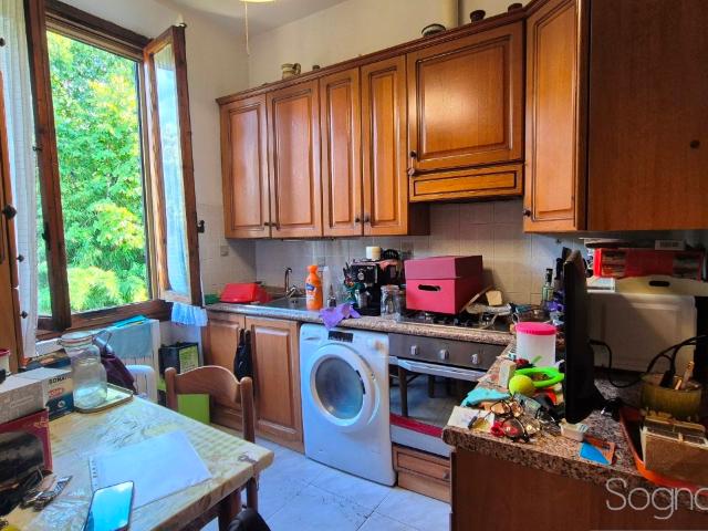 APPARTAMENTO in VENDITA a FIRENZE GALLUZZO / CERTOSA di 4 vani