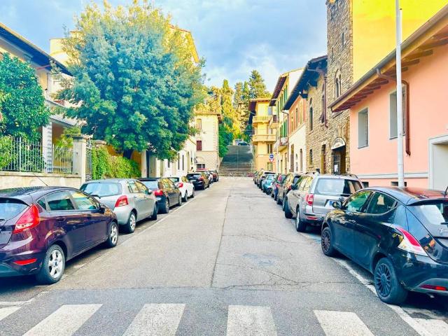 Appartamento in vendita a Firenze FI