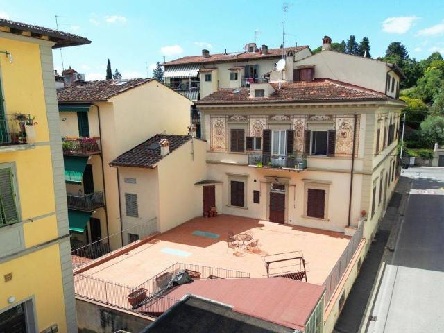 Appartamento in vendita a Firenze FI