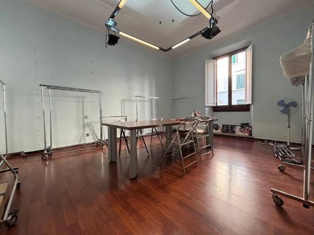 Appartamento in vendita a Firenze FI